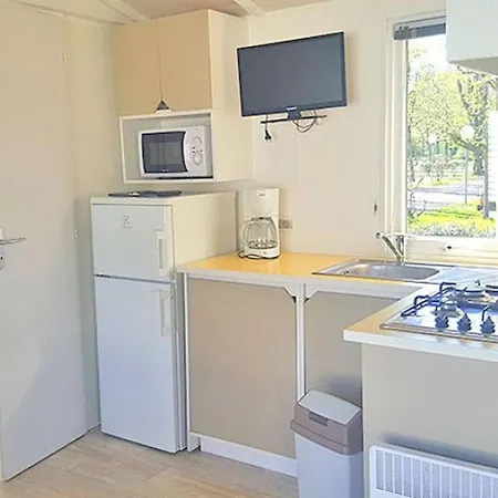 Mobil-home Confortable Avec Terrasse - 5 Pers. - Api-1-52-2161 Campingplatz